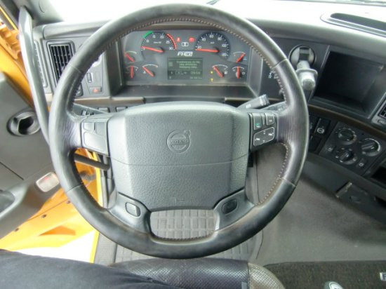 Tractor unit Volvo FH 16 700 6x4T, E5, Kipphydraulik I Shift, Schwerlastkupplung: picture 11 Tractor unit Volvo FH 16 700 6x4T, E5, Kipphydraulik I Shift, Schwerlastkupplung: picture 11