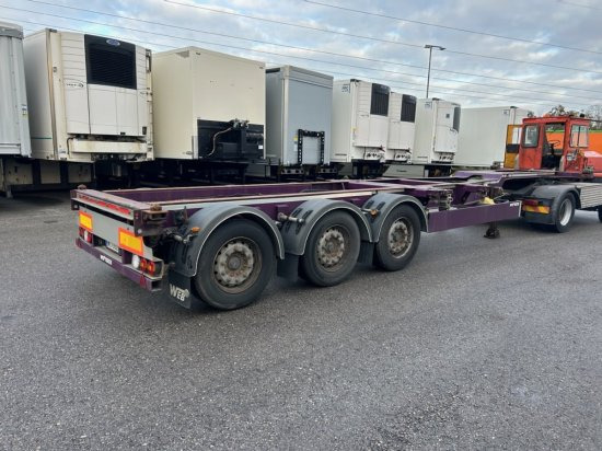Web Trailer LPRS24 Heckschieber 1x20 ft 2x20 ft 1x40 ft 3 Stück - Container transporter/ Swap body semi-trailer: picture 4 Web Trailer LPRS24 Heckschieber 1x20 ft 2x20 ft 1x40 ft 3 Stück - Container transporter/ Swap body semi-trailer: picture 4