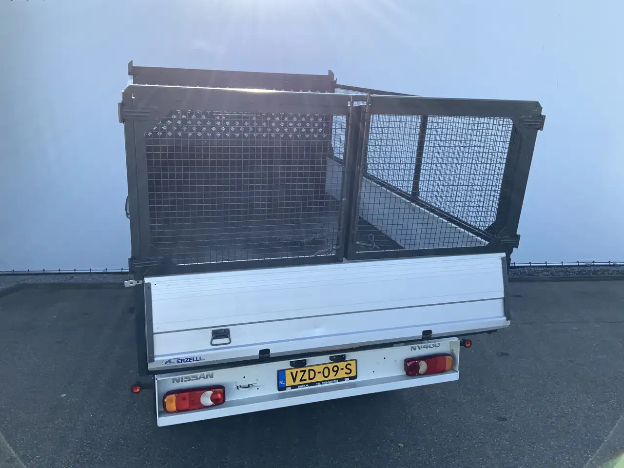 Nissan NV400 2.3 dCi L3H1 Dub Cab 3 Zijde Kipper Airco Bakmaat - Tipper van: picture 2 Nissan NV400 2.3 dCi L3H1 Dub Cab 3 Zijde Kipper Airco Bakmaat - Tipper van: picture 2
