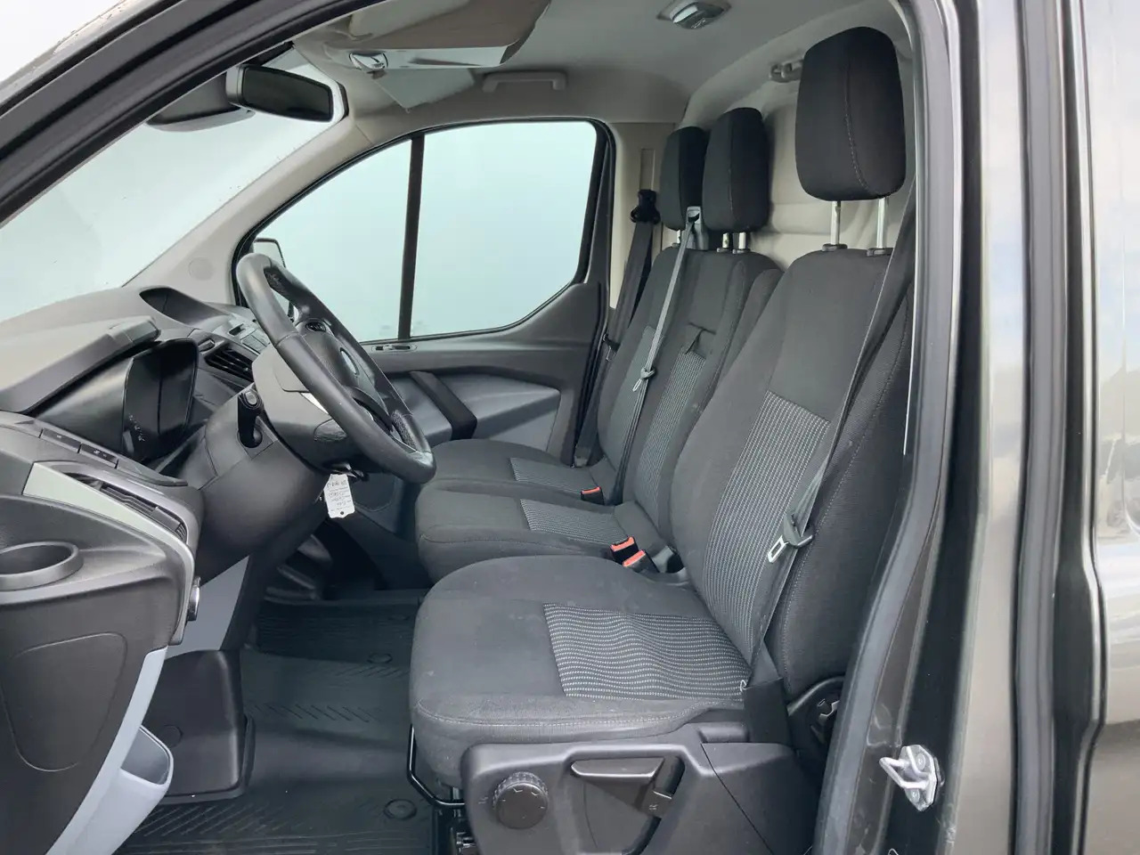 Ford Transit Custom 270 2.2 TDCI L1H1 Trend Airco Camera Cruise Dakdra - Other machinery: picture 4 Ford Transit Custom 270 2.2 TDCI L1H1 Trend Airco Camera Cruise Dakdra - Other machinery: picture 4