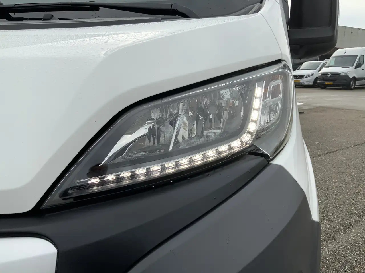 Peugeot Boxer 330 2.2 HDI L2H2 Première Airco Cruise Camera side - Panel van: picture 2 Peugeot Boxer 330 2.2 HDI L2H2 Première Airco Cruise Camera side - Panel van: picture 2