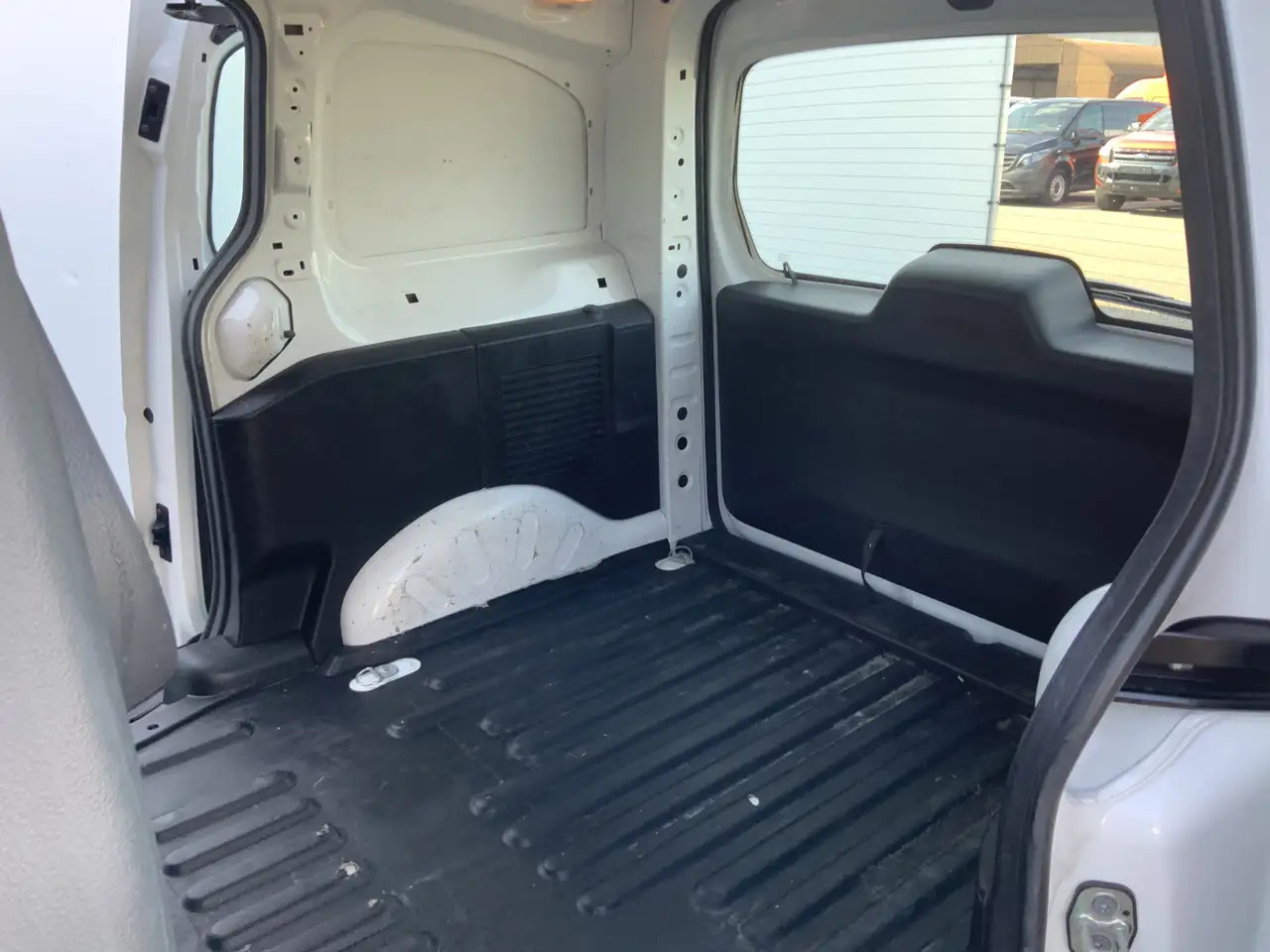 Small van Peugeot Partner 122 1.6 BlueHDi Automaat hapert !!!100 L1 Premium: picture 7