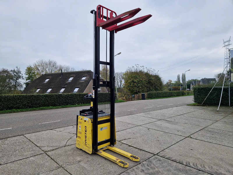Hyster S1.5S elektrische stapelaar - Stacker: picture 1 Hyster S1.5S elektrische stapelaar - Stacker: picture 1