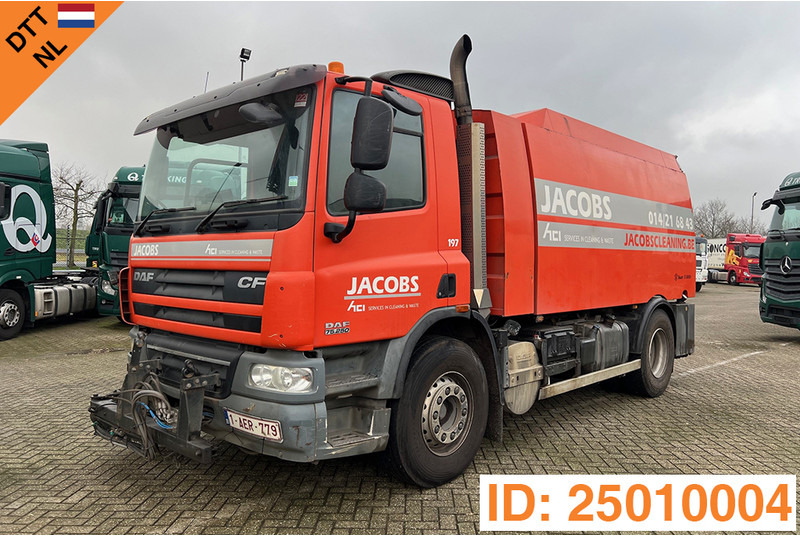 DAF CF75.250 - Road sweeper: picture 1 DAF CF75.250 - Road sweeper: picture 1