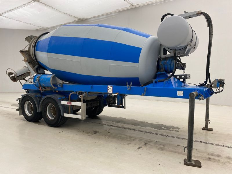 De Buf Mixer 10 m³* - Concrete mixer semi-trailer: picture 3 De Buf Mixer 10 m³* - Concrete mixer semi-trailer: picture 3
