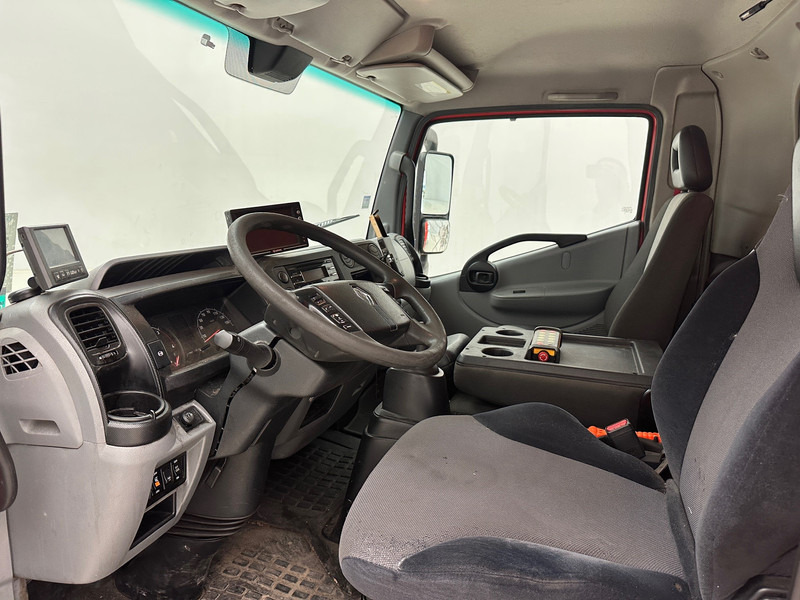 Autotransporter truck Renault D7.5: picture 14 Autotransporter truck Renault D7.5: picture 14