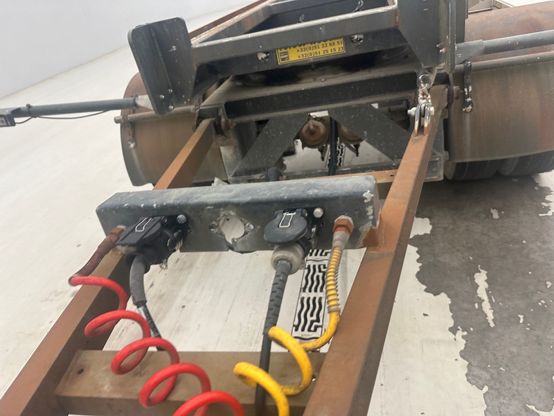 Container transporter/ Swap body trailer TURBO'S HOET BDF systeem: picture 9