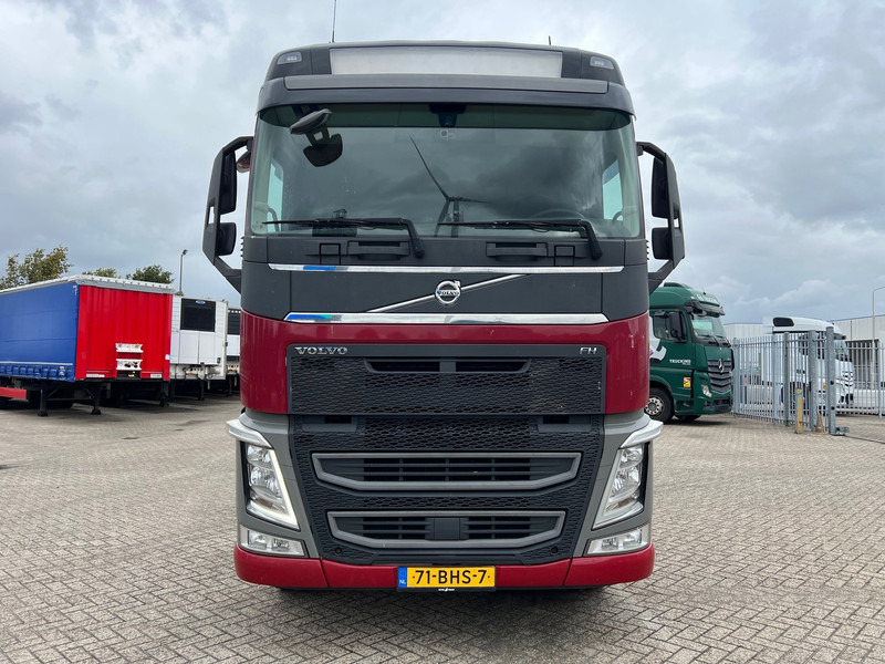 Volvo FH13.420 Globetrotter - ADR - Tractor unit: picture 2 Volvo FH13.420 Globetrotter - ADR - Tractor unit: picture 2