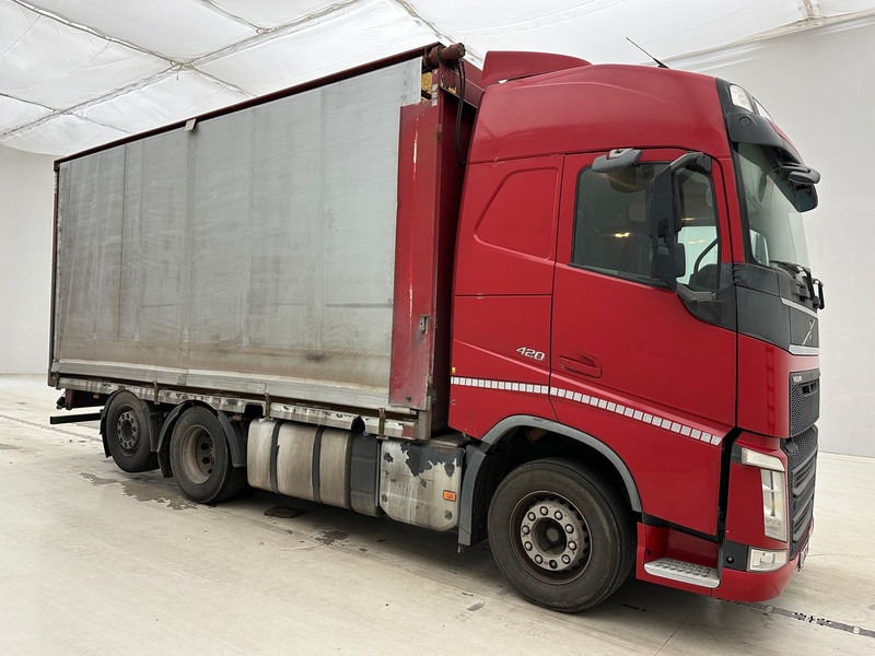 Volvo FH 420 Globetrotter - 6x2 - Curtainsider truck: picture 3 Volvo FH 420 Globetrotter - 6x2 - Curtainsider truck: picture 3