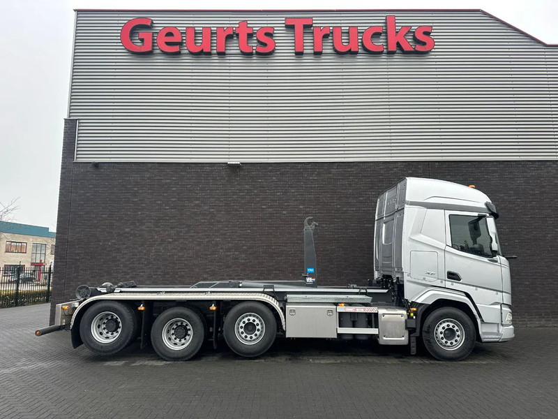 DAF XF 530 8X2 TRIPLE VDL S-30-6700 HAAKARMSYSTEEM/ABROLLKIPPER/HOOKLIFT/NIEUW/NEW - Hook lift truck: picture 4 DAF XF 530 8X2 TRIPLE VDL S-30-6700 HAAKARMSYSTEEM/ABROLLKIPPER/HOOKLIFT/NIEUW/NEW - Hook lift truck: picture 4