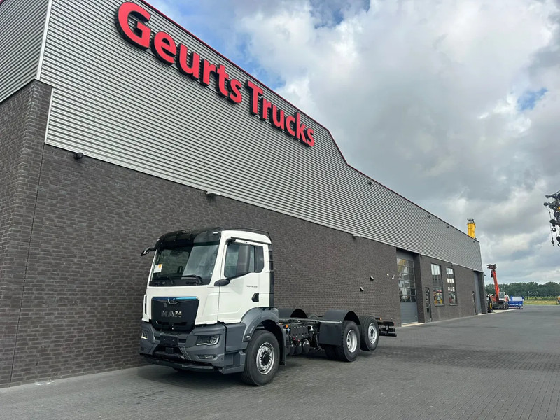 MAN TGS 26.520 6X2H-4 BL CH HYDRO DRIVE CHASSIS CABINE (NIEUW) - Cab chassis truck: picture 2 MAN TGS 26.520 6X2H-4 BL CH HYDRO DRIVE CHASSIS CABINE (NIEUW) - Cab chassis truck: picture 2