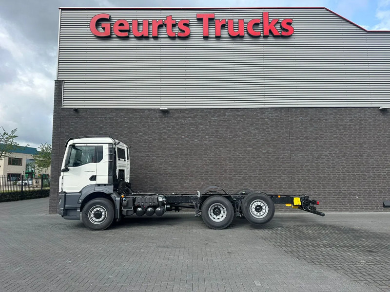 MAN TGS 26.520 6X2H-4 BL CH HYDRO DRIVE CHASSIS CABINE (NIEUW) - Cab chassis truck: picture 1 MAN TGS 26.520 6X2H-4 BL CH HYDRO DRIVE CHASSIS CABINE (NIEUW) - Cab chassis truck: picture 1