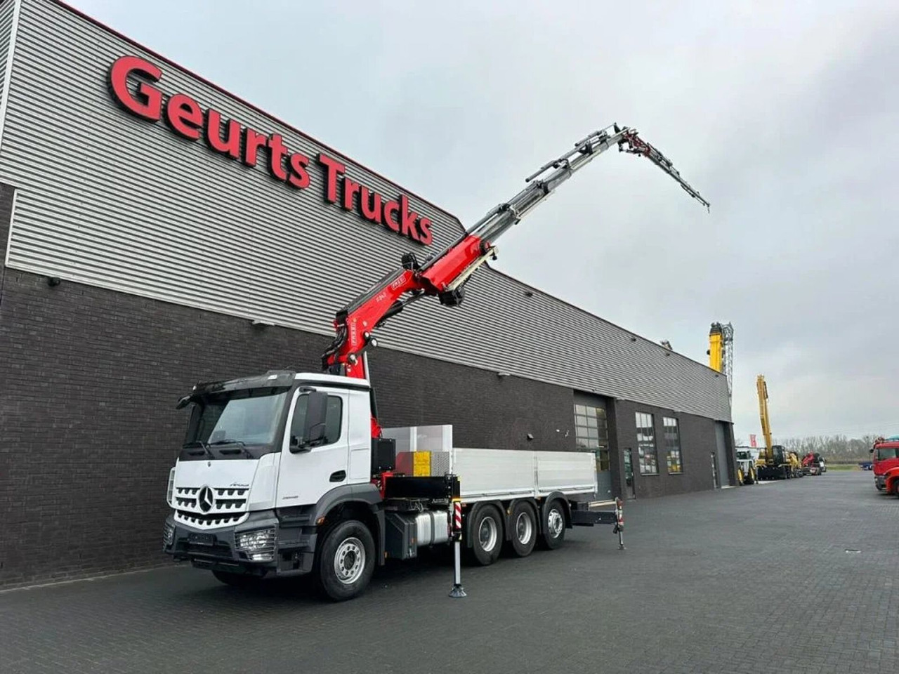 Mercedes-Benz Arocs 3646 L 8X4 + FASSI F545RA.2.26 XE-DYNAMIC - Crane truck: picture 2 Mercedes-Benz Arocs 3646 L 8X4 + FASSI F545RA.2.26 XE-DYNAMIC - Crane truck: picture 2