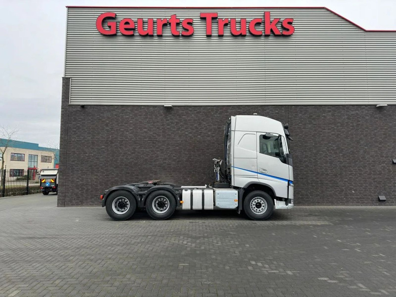 Volvo FH 460 6X4 TREKKER/TRACTOR/SZM EURO 6 HYDRAULIC - Tractor unit: picture 4 Volvo FH 460 6X4 TREKKER/TRACTOR/SZM EURO 6 HYDRAULIC - Tractor unit: picture 4