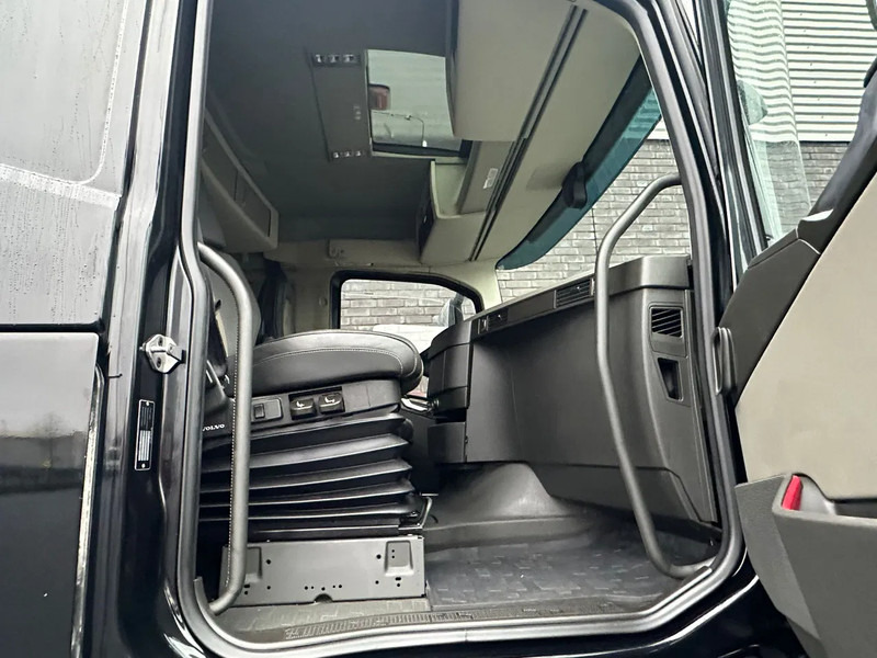 Lease a Volvo FH 540 6X4 TREKKER/TRACTOR/SZM EURO 6 HYDRAULIC Volvo FH 540 6X4 TREKKER/TRACTOR/SZM EURO 6 HYDRAULIC: picture 17 Lease a Volvo FH 540 6X4 TREKKER/TRACTOR/SZM EURO 6 HYDRAULIC Volvo FH 540 6X4 TREKKER/TRACTOR/SZM EURO 6 HYDRAULIC: picture 17