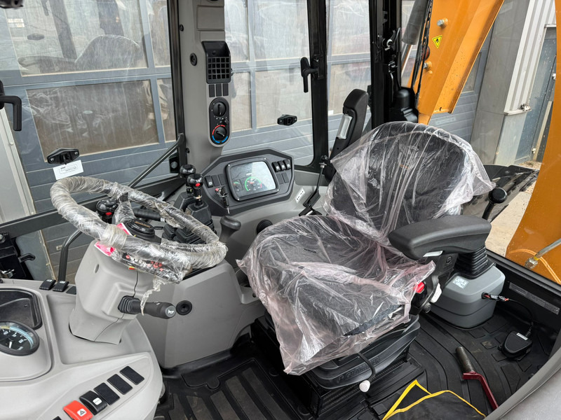 New Backhoe loader Case 570SV A/C 4x4 Telescopic boom: picture 20