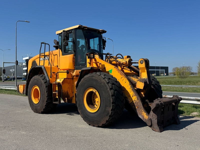 Hyundai HL970 - Wheel loader: picture 5 Hyundai HL970 - Wheel loader: picture 5