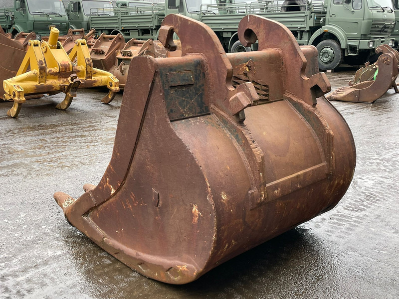 Verachtert Bucket with teeth - Bucket: picture 3 Verachtert Bucket with teeth - Bucket: picture 3