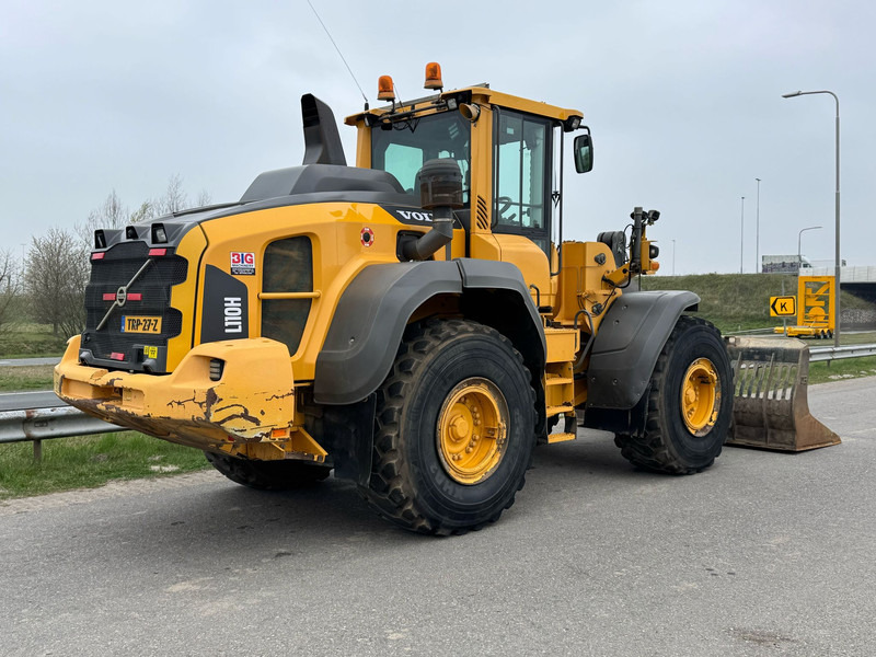 Volvo L110H - Wheel loader: picture 5 Volvo L110H - Wheel loader: picture 5