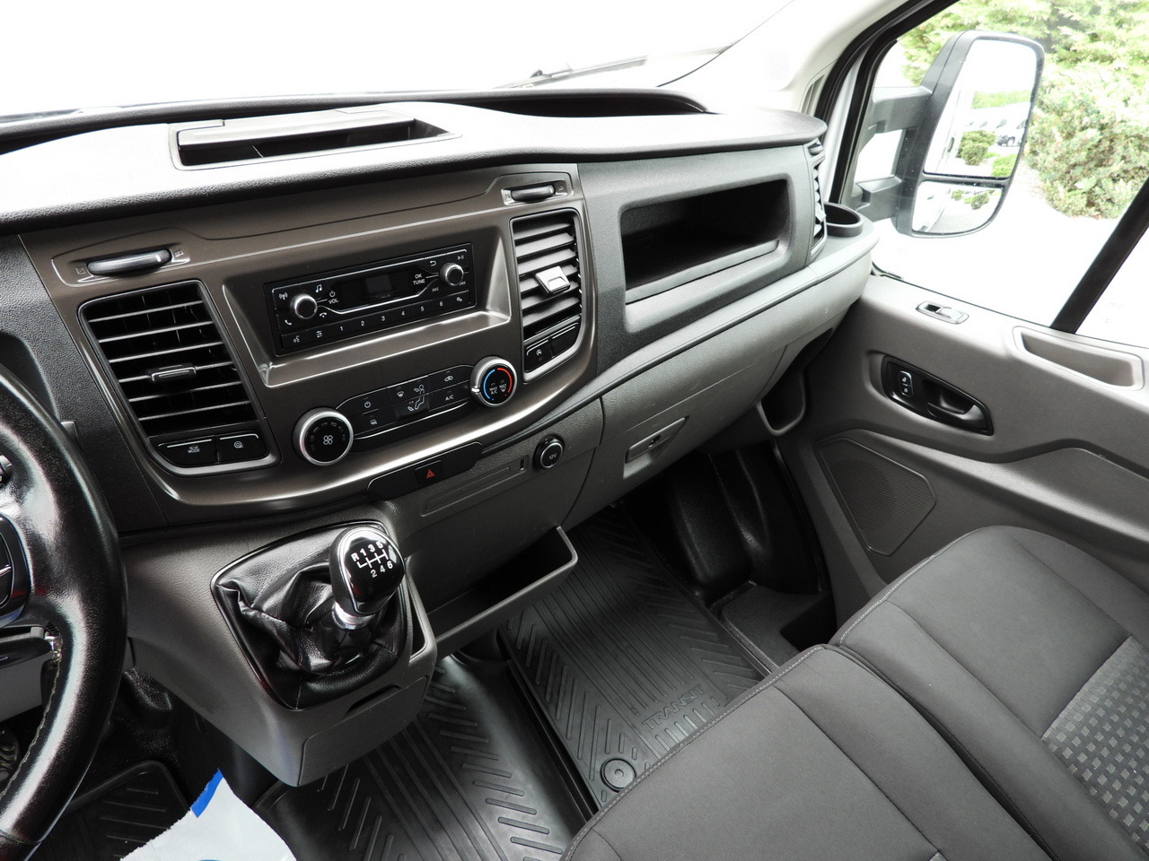 Lease a FORD TRANSIT BOX / REFRIGERATOR BOX 5*C / CRUISE CONTROL LED LIGHTS TWIN WHEELS AIR CONDITIONING  130HP FORD TRANSIT BOX / REFRIGERATOR BOX 5*C / CRUISE CONTROL LED LIGHTS TWIN WHEELS AIR CONDITIONING  130HP: picture 39