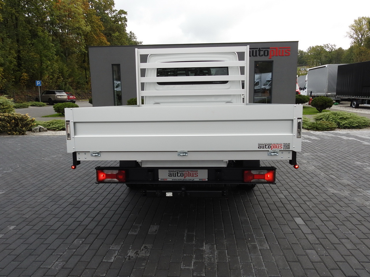 Lease a IVECO DAILY 35S15 STAKE BODY DOUBLE CABIN DOKA 7 SEATS AIR CONDITIONING  150HP IVECO DAILY 35S15 STAKE BODY DOUBLE CABIN DOKA 7 SEATS AIR CONDITIONING  150HP: picture 10