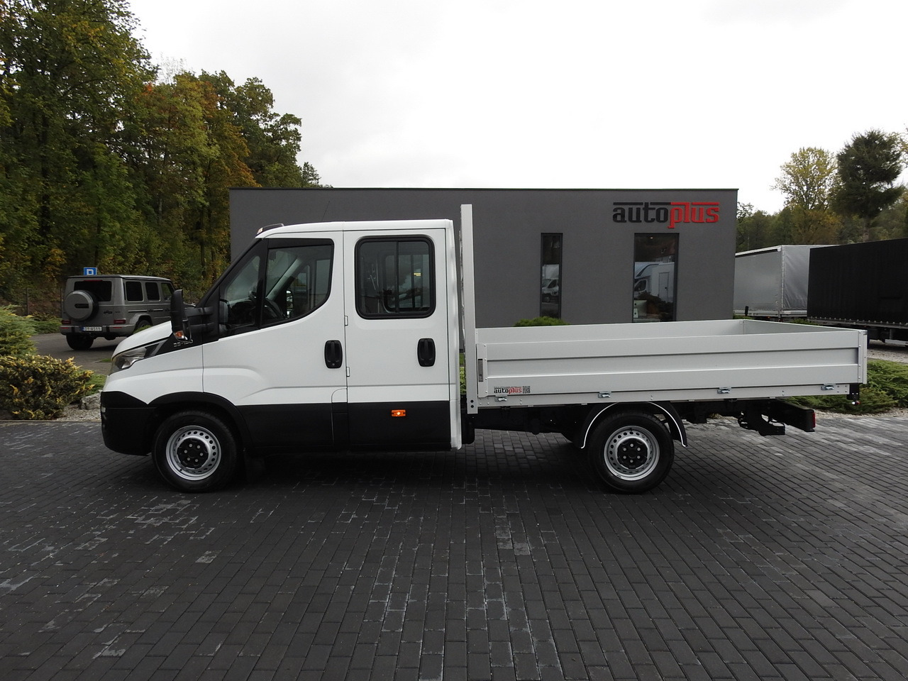 Lease a IVECO DAILY 35S15 STAKE BODY DOUBLE CABIN DOKA 7 SEATS AIR CONDITIONING  150HP IVECO DAILY 35S15 STAKE BODY DOUBLE CABIN DOKA 7 SEATS AIR CONDITIONING  150HP: picture 8