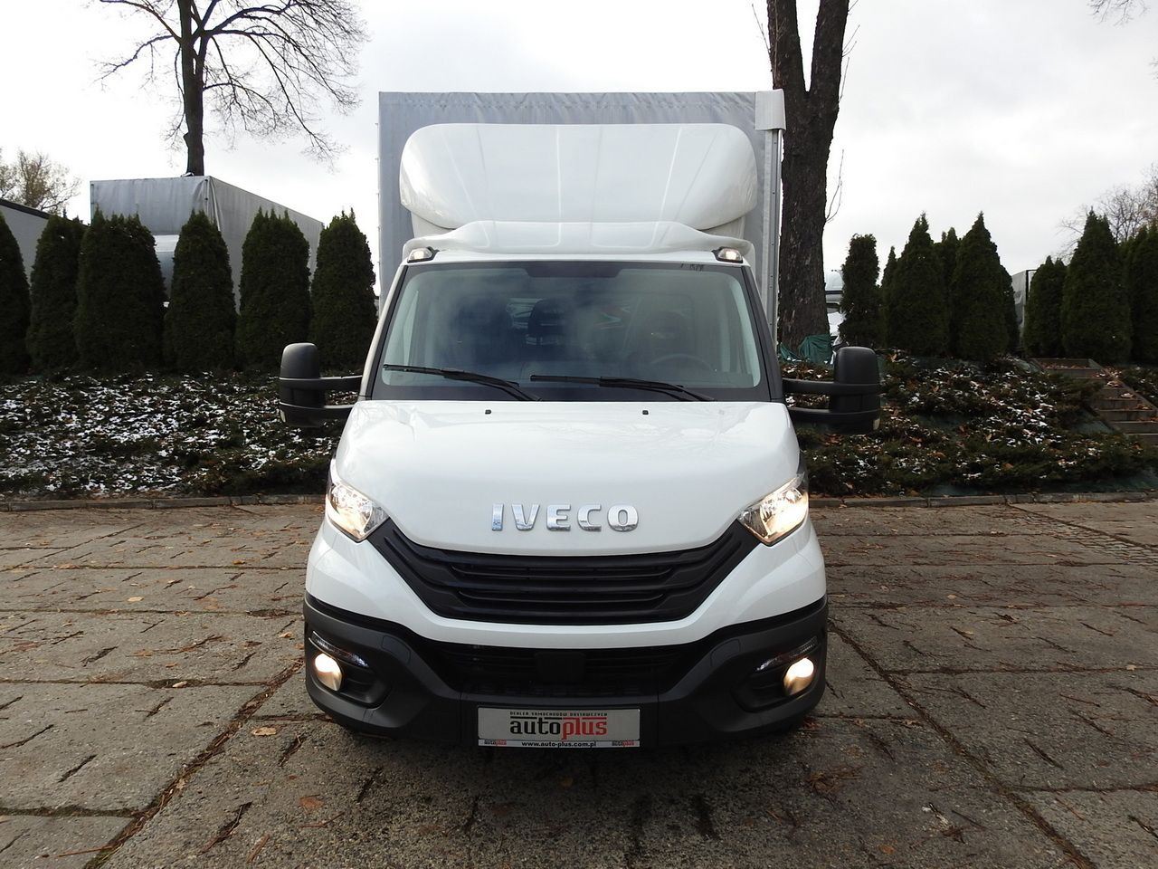 IVECO DAILY 35S16 NEW TARPAULIN LIFT 8 PALLETS CRUISE CONTROL AIR CONDITIONING 160HP - Curtain side van: picture 5 IVECO DAILY 35S16 NEW TARPAULIN LIFT 8 PALLETS CRUISE CONTROL AIR CONDITIONING 160HP - Curtain side van: picture 5