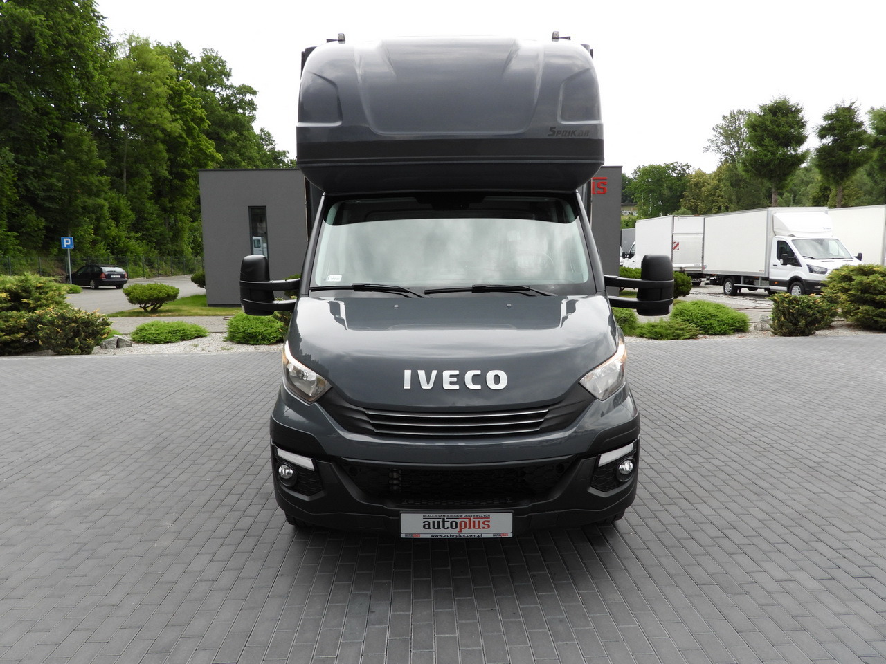 IVECO DAILY 35S18 TARPAULIN 10 PALLETS WEBASTO CRUISE CONTROL PNEUMATICS AUTOMATIC TRANSMISSION HI-MATIC AIR CONDITIONING 180HP - Curtain side van: picture 5 IVECO DAILY 35S18 TARPAULIN 10 PALLETS WEBASTO CRUISE CONTROL PNEUMATICS AUTOMATIC TRANSMISSION HI-MATIC AIR CONDITIONING 180HP - Curtain side van: picture 5