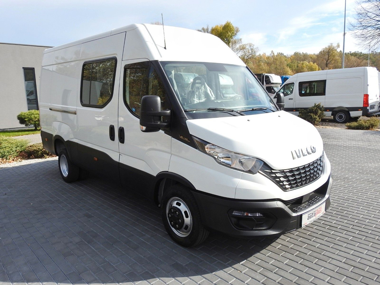 Iveco DAILY 35C14 KASTENWAGEN DOPPELKABINE 7 SITZE - Panel van, Combi van: picture 4 Iveco DAILY 35C14 KASTENWAGEN DOPPELKABINE 7 SITZE - Panel van, Combi van: picture 4