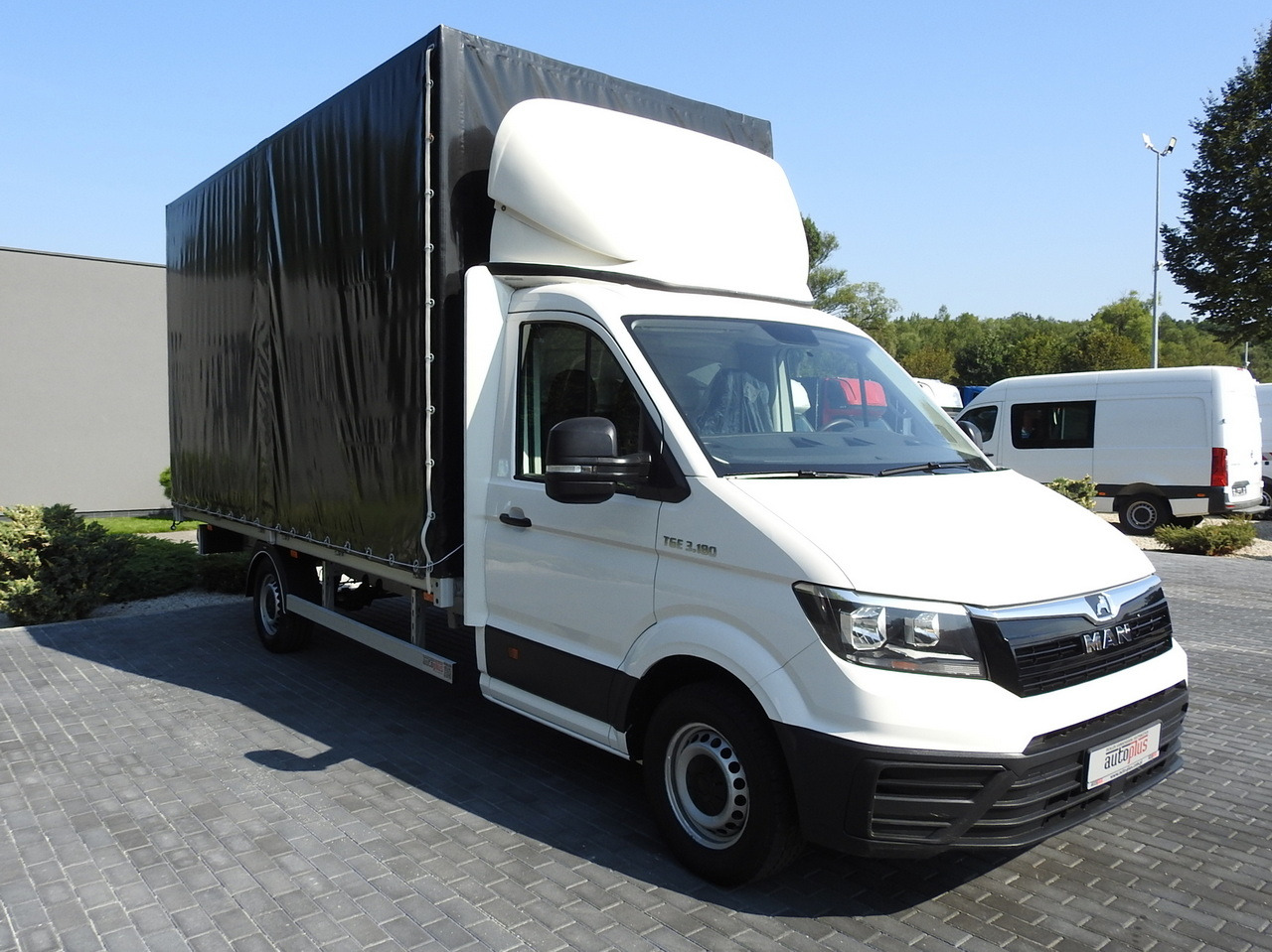 MAN TGE TARPAULIN 10 PALLETS AIR CONDITIONING 180HP - Curtain side van: picture 4 MAN TGE TARPAULIN 10 PALLETS AIR CONDITIONING 180HP - Curtain side van: picture 4