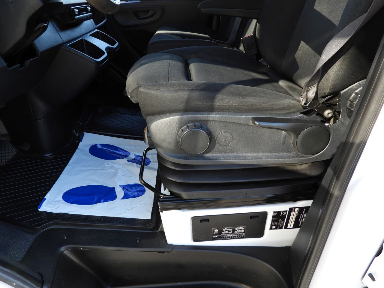 Panel van MERCEDES SPRINTER 316 BOX DELIVERY VAN 7 SEATS CRUISE CONTROL AUTOMATIC TRANSMISSION AIR CONDITIONING 160HP: picture 21 Panel van MERCEDES SPRINTER 316 BOX DELIVERY VAN 7 SEATS CRUISE CONTROL AUTOMATIC TRANSMISSION AIR CONDITIONING 160HP: picture 21