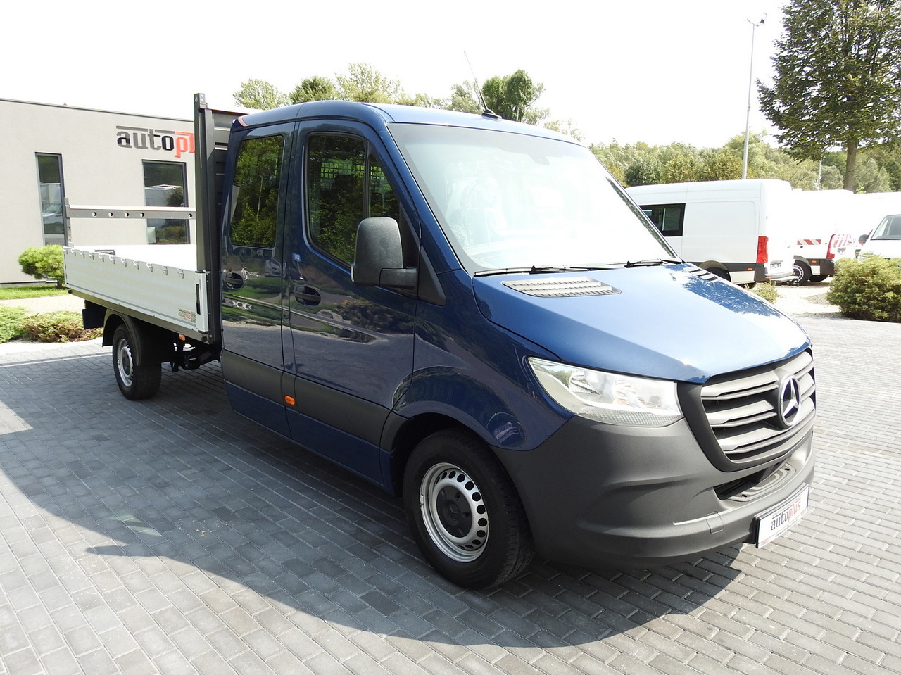 MERCEDES SPRINTER 316 STAKE BODY DOUBLE CABIN DOKA 7 SEATS AIR CONDITIONING  160HP - Combi van: picture 4 MERCEDES SPRINTER 316 STAKE BODY DOUBLE CABIN DOKA 7 SEATS AIR CONDITIONING  160HP - Combi van: picture 4