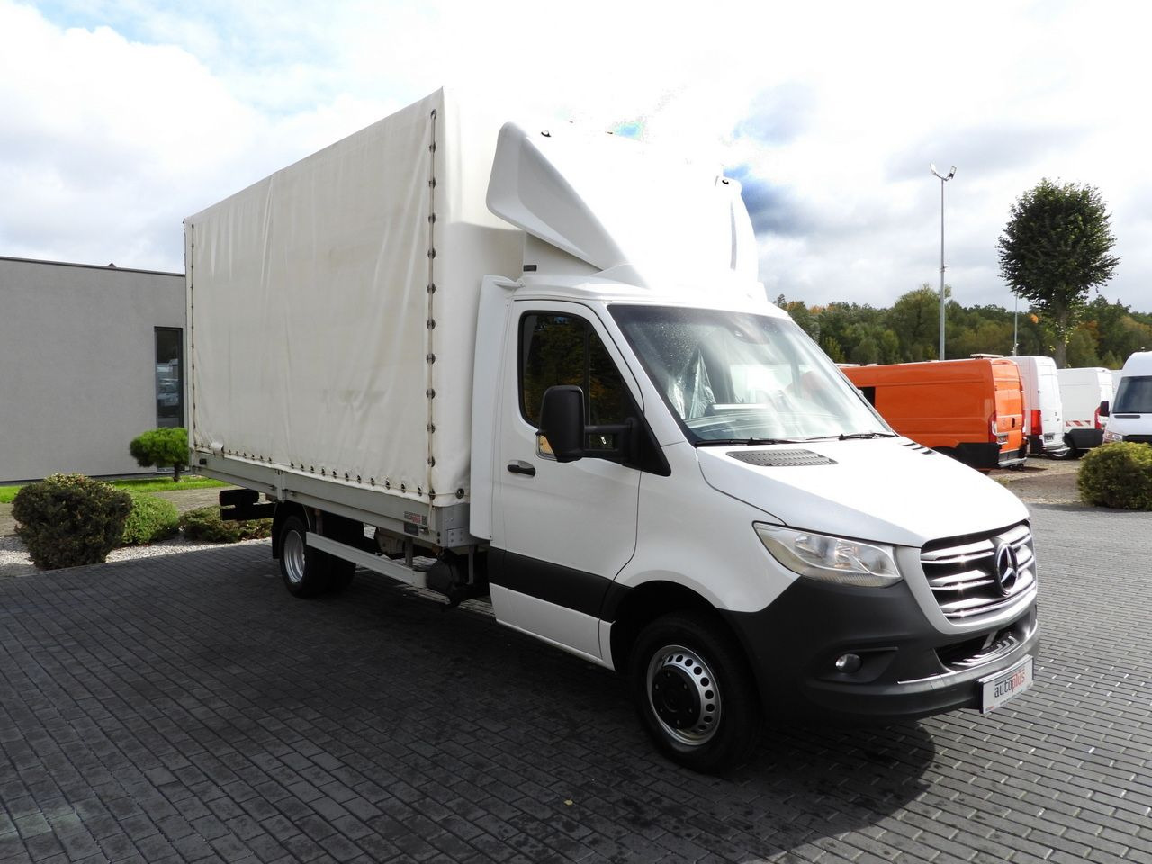 MERCEDES SPRINTER 316 TARPAULIN 10 PALLETS TWIN WHEELS AIR CONDITIONING  165HP - Curtain side van: picture 4 MERCEDES SPRINTER 316 TARPAULIN 10 PALLETS TWIN WHEELS AIR CONDITIONING  165HP - Curtain side van: picture 4