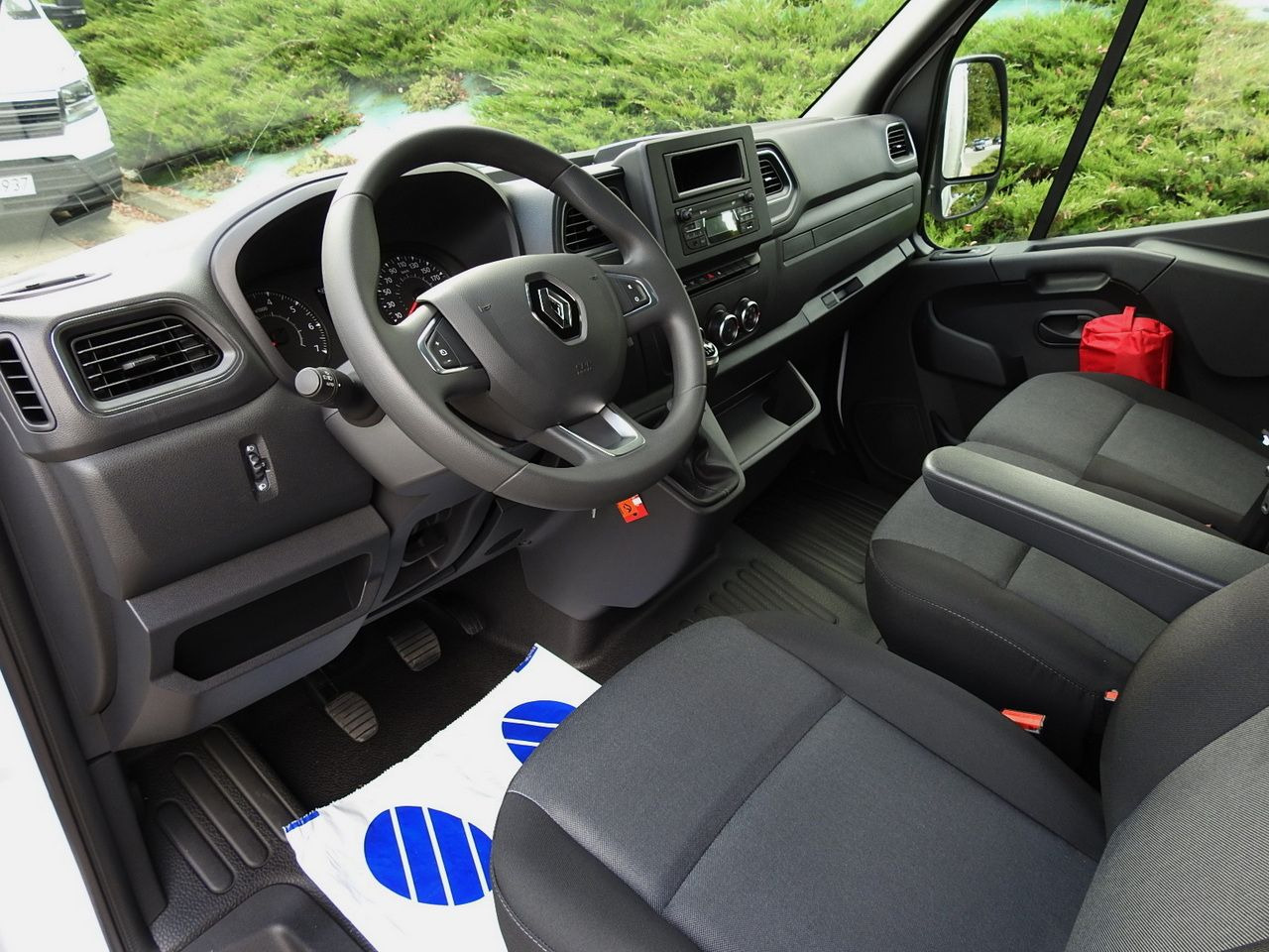 RENAULT MASTER NEW TARPAULIN 8 PALLETS CRUISE CONTROL LED LIGHTS AIR CONDITIONING 165HP - Curtain side van: picture 2 RENAULT MASTER NEW TARPAULIN 8 PALLETS CRUISE CONTROL LED LIGHTS AIR CONDITIONING 165HP - Curtain side van: picture 2