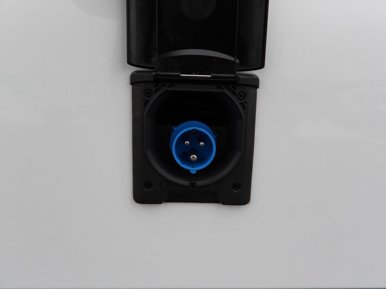 Refrigerated van RENAULT MASTER REFRIGERATOR VAN -10*C POWER SUPPLY 230V CRUISE CONTROL NAVIGATION LED LIGHTS AIR CONDITIONING 150HP: picture 28 Refrigerated van RENAULT MASTER REFRIGERATOR VAN -10*C POWER SUPPLY 230V CRUISE CONTROL NAVIGATION LED LIGHTS AIR CONDITIONING 150HP: picture 28