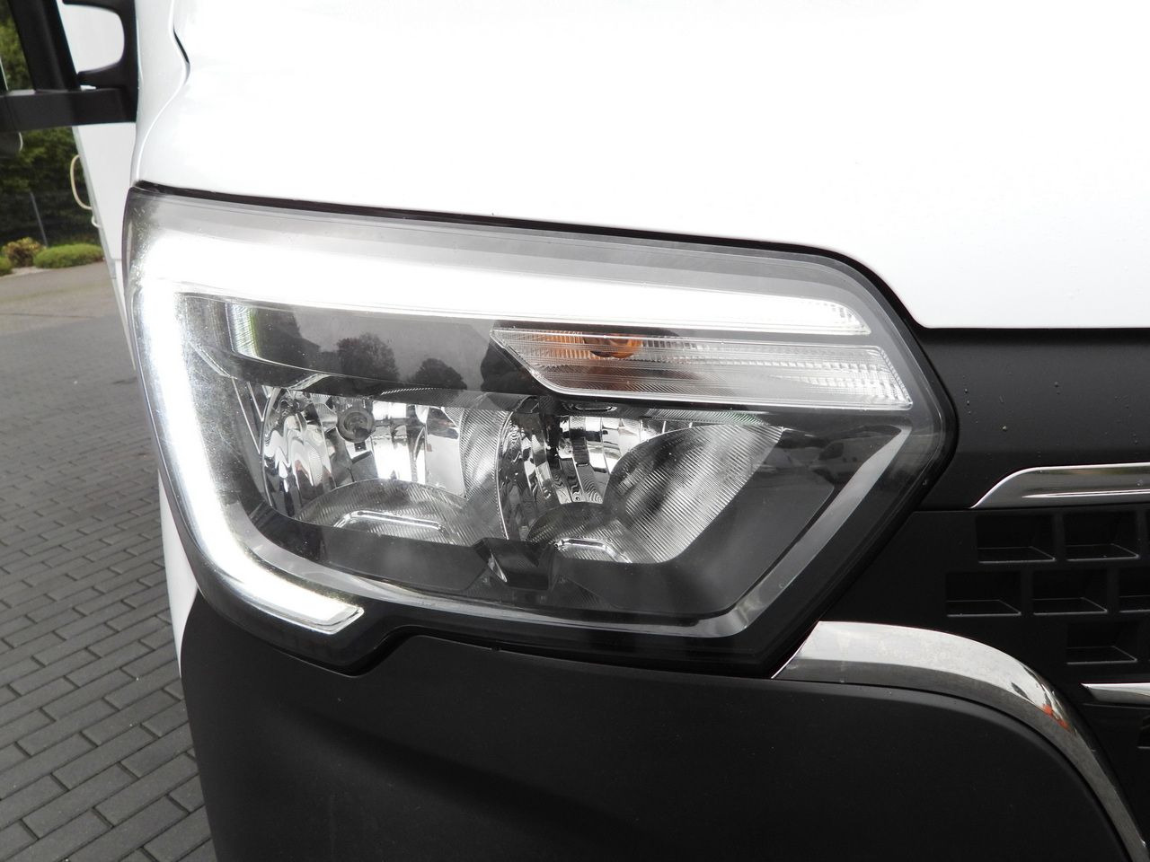 Curtain side van RENAULT MASTER TARPAULIN 12 PALLETS WEBASTO CRUISE CONTROL NAVIGATION LED LIGHTS PNEUMATICS AIR CONDITIONING 165HP: picture 20 Curtain side van RENAULT MASTER TARPAULIN 12 PALLETS WEBASTO CRUISE CONTROL NAVIGATION LED LIGHTS PNEUMATICS AIR CONDITIONING 165HP: picture 20