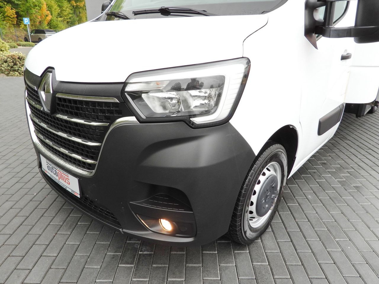 Curtain side van RENAULT MASTER TARPAULIN 12 PALLETS WEBASTO CRUISE CONTROL NAVIGATION LED LIGHTS PNEUMATICS AIR CONDITIONING 165HP: picture 19 Curtain side van RENAULT MASTER TARPAULIN 12 PALLETS WEBASTO CRUISE CONTROL NAVIGATION LED LIGHTS PNEUMATICS AIR CONDITIONING 165HP: picture 19