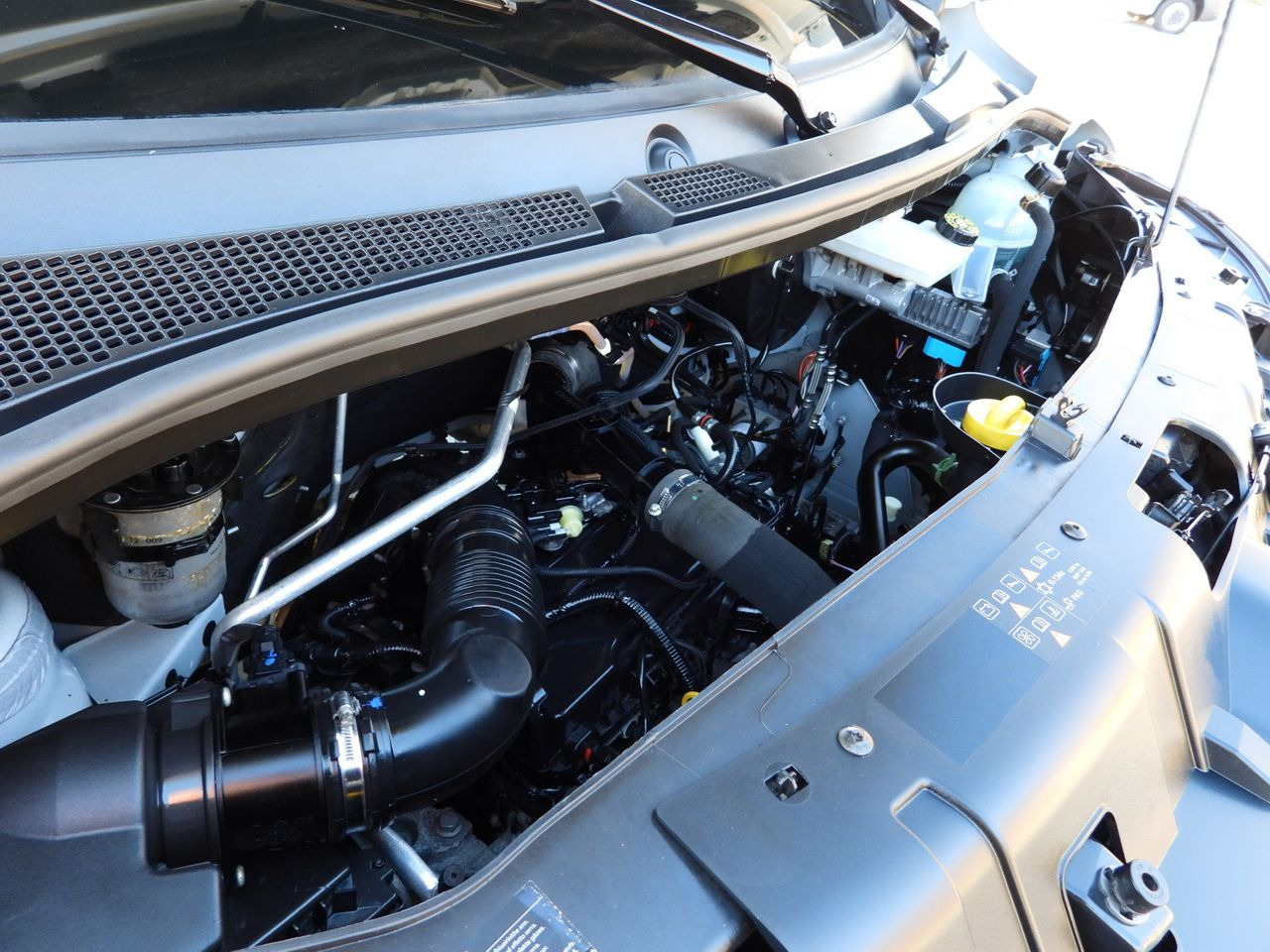 Curtain side van RENAULT MASTER TARPAULIN 8 PALLETS WEBASTO CRUISE CONTROL LED LIGHTS AIR CONDITIONING 165HP: picture 27 Curtain side van RENAULT MASTER TARPAULIN 8 PALLETS WEBASTO CRUISE CONTROL LED LIGHTS AIR CONDITIONING 165HP: picture 27