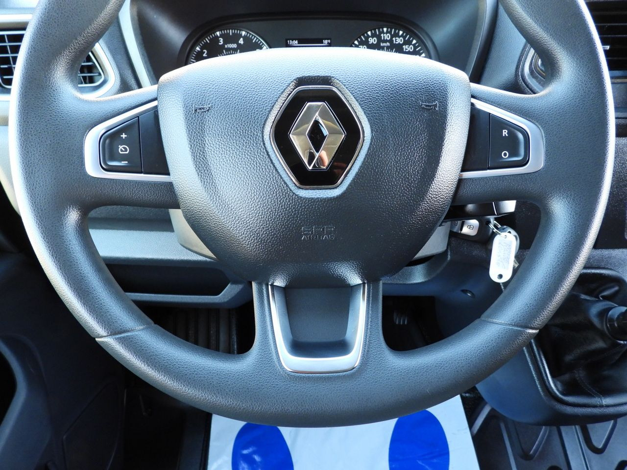 Curtain side van RENAULT MASTER TARPAULIN 8 PALLETS WEBASTO CRUISE CONTROL LED LIGHTS AIR CONDITIONING 165HP: picture 33 Curtain side van RENAULT MASTER TARPAULIN 8 PALLETS WEBASTO CRUISE CONTROL LED LIGHTS AIR CONDITIONING 165HP: picture 33