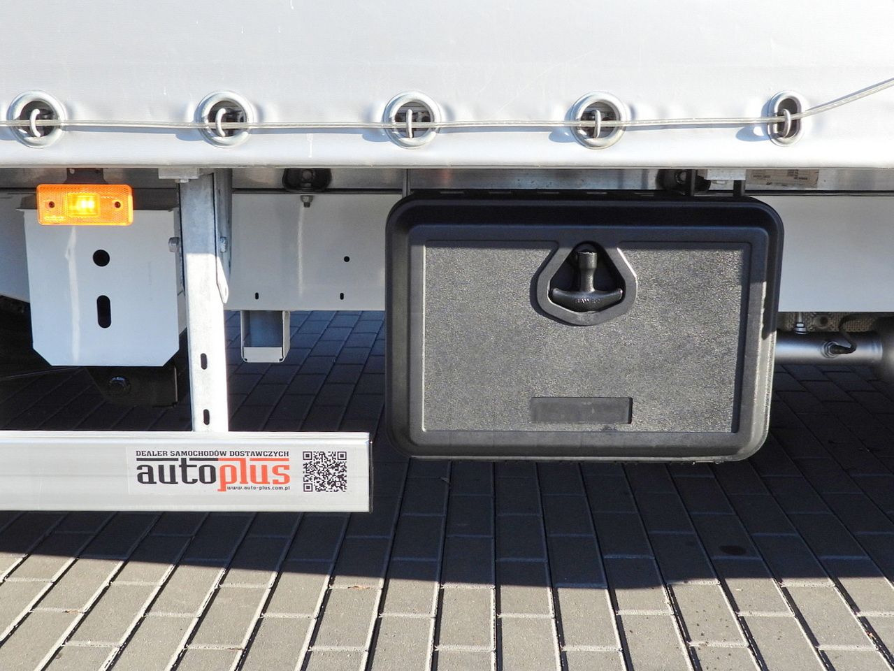 Curtain side van RENAULT MASTER TARPAULIN 8 PALLETS WEBASTO CRUISE CONTROL LED LIGHTS AIR CONDITIONING 165HP: picture 22 Curtain side van RENAULT MASTER TARPAULIN 8 PALLETS WEBASTO CRUISE CONTROL LED LIGHTS AIR CONDITIONING 165HP: picture 22