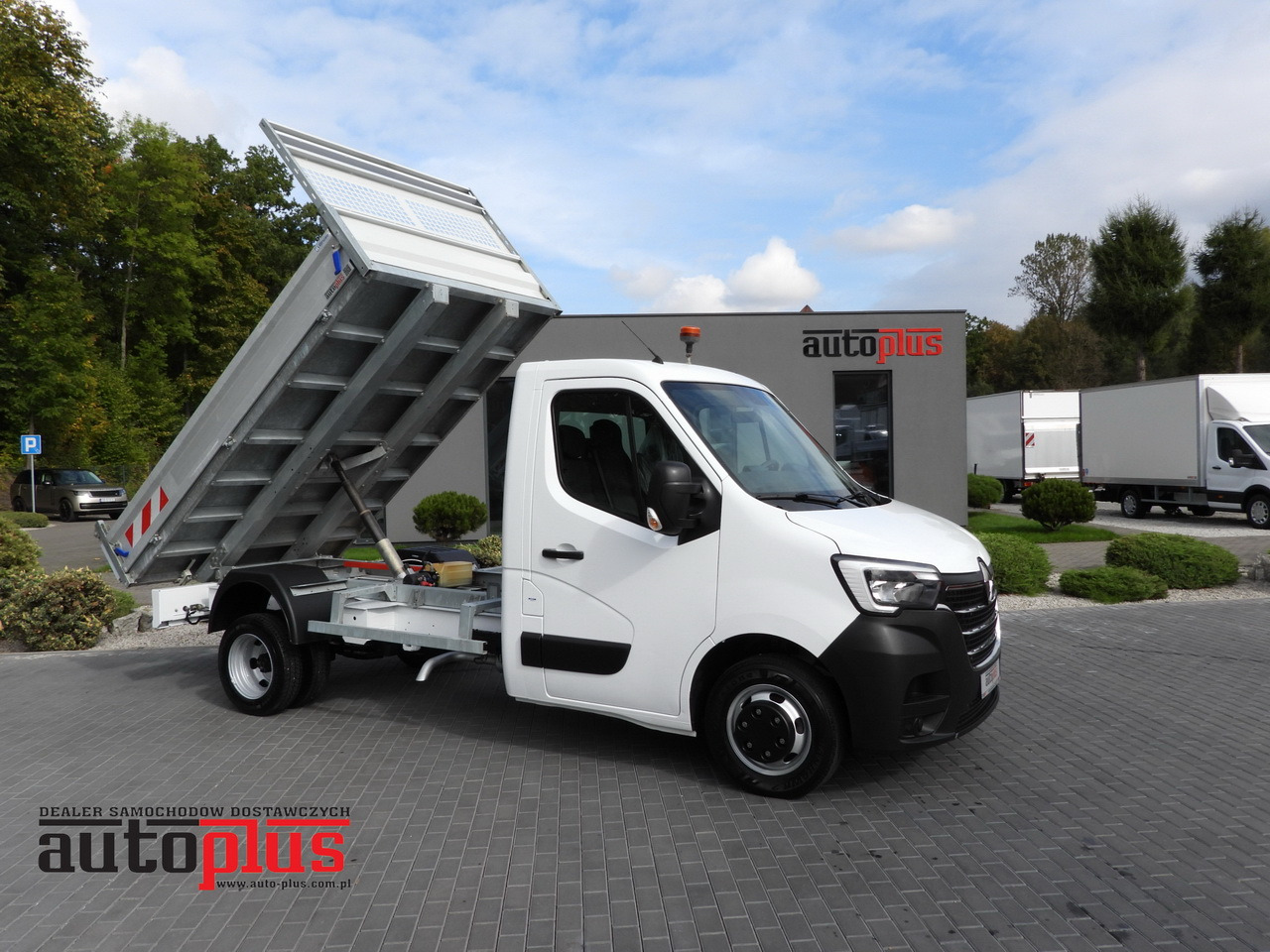 RENAULT MASTER TIPPER CRUISE CONTROL LED LIGHTS TWIN WHEELS AIR CONDITIONING  130HP - Tipper van: picture 1 RENAULT MASTER TIPPER CRUISE CONTROL LED LIGHTS TWIN WHEELS AIR CONDITIONING  130HP - Tipper van: picture 1