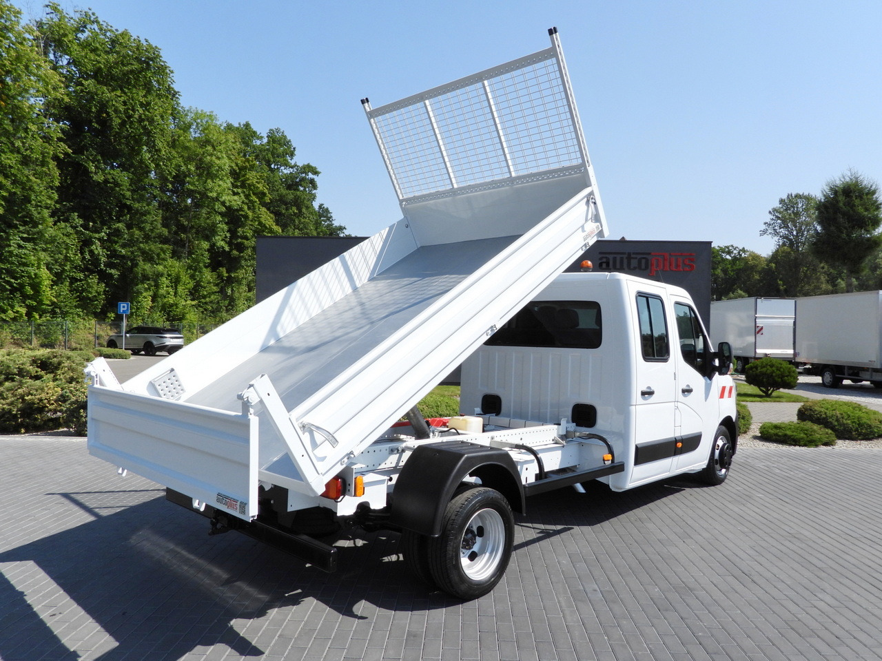 RENAULT MASTER TIPPER DOUBLE CABIN DOKA 6 SEATS CRUISE CONTROL LED LIGHTS TWIN WHEELS AIR CONDITIONING  130HP - Tipper van: picture 3 RENAULT MASTER TIPPER DOUBLE CABIN DOKA 6 SEATS CRUISE CONTROL LED LIGHTS TWIN WHEELS AIR CONDITIONING  130HP - Tipper van: picture 3