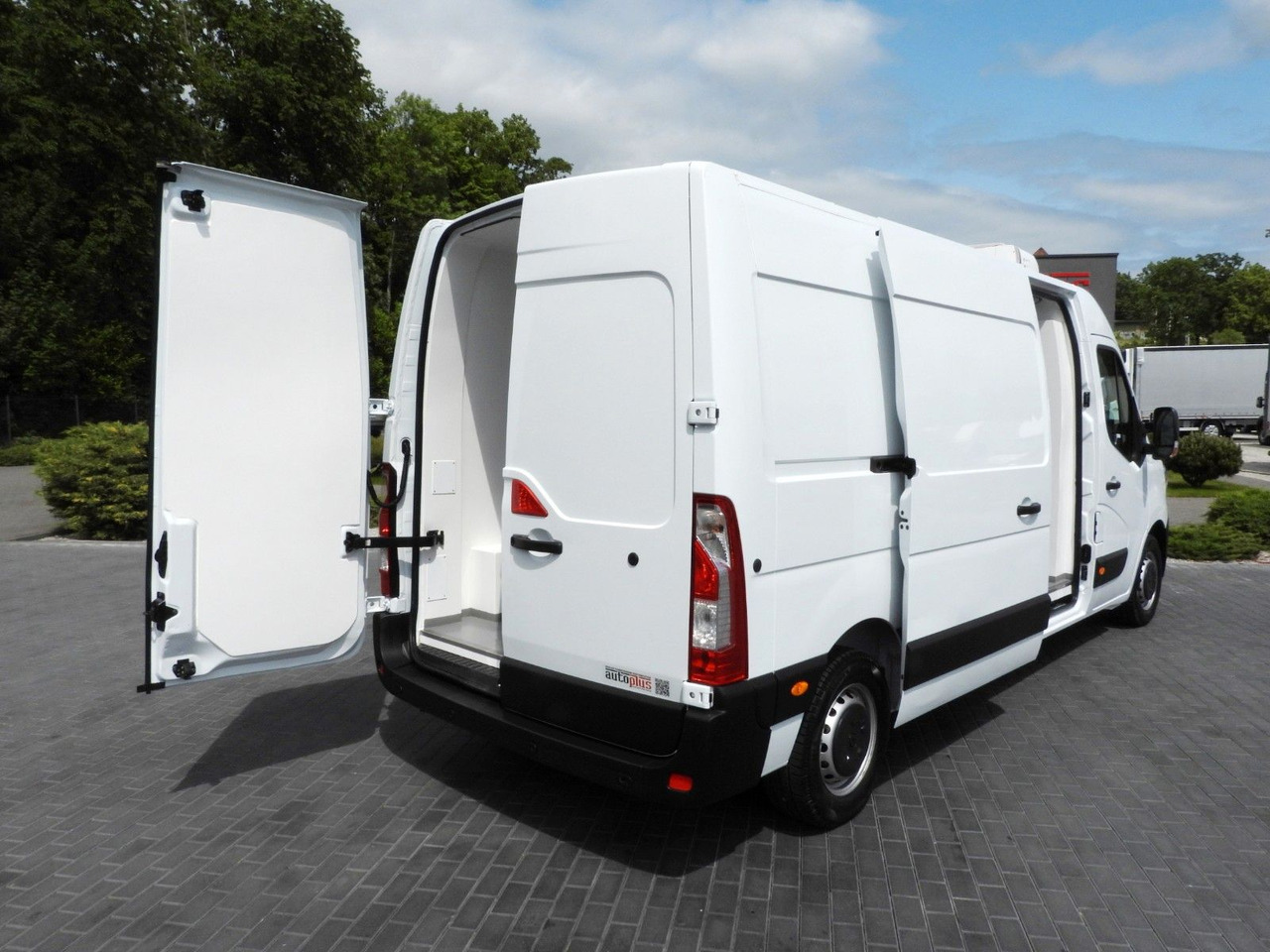 Renault MASTER KÜHLKASTENWAGEN -5*C TEMPOMAT NAVIGATION - Refrigerated van: picture 3 Renault MASTER KÜHLKASTENWAGEN -5*C TEMPOMAT NAVIGATION - Refrigerated van: picture 3