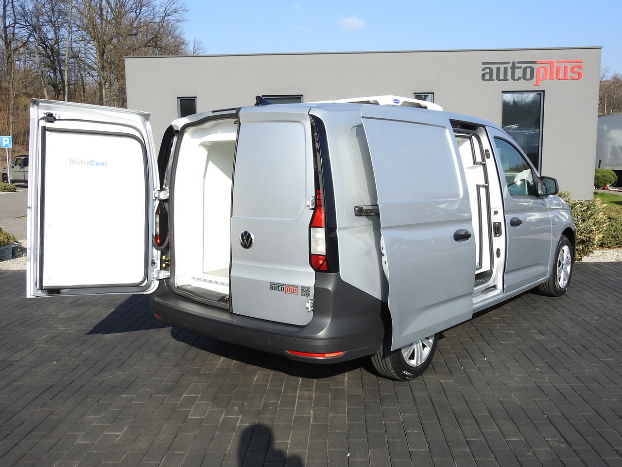 VOLKSWAGEN CADDY REFRIGERATOR VAN -20*C HEATING FUNCTION POWER SUPPLY 230V CRUISE CONTROL LED LIGHTS AIR CONDITIONING 100HP - Refrigerated van: picture 3 VOLKSWAGEN CADDY REFRIGERATOR VAN -20*C HEATING FUNCTION POWER SUPPLY 230V CRUISE CONTROL LED LIGHTS AIR CONDITIONING 100HP - Refrigerated van: picture 3
