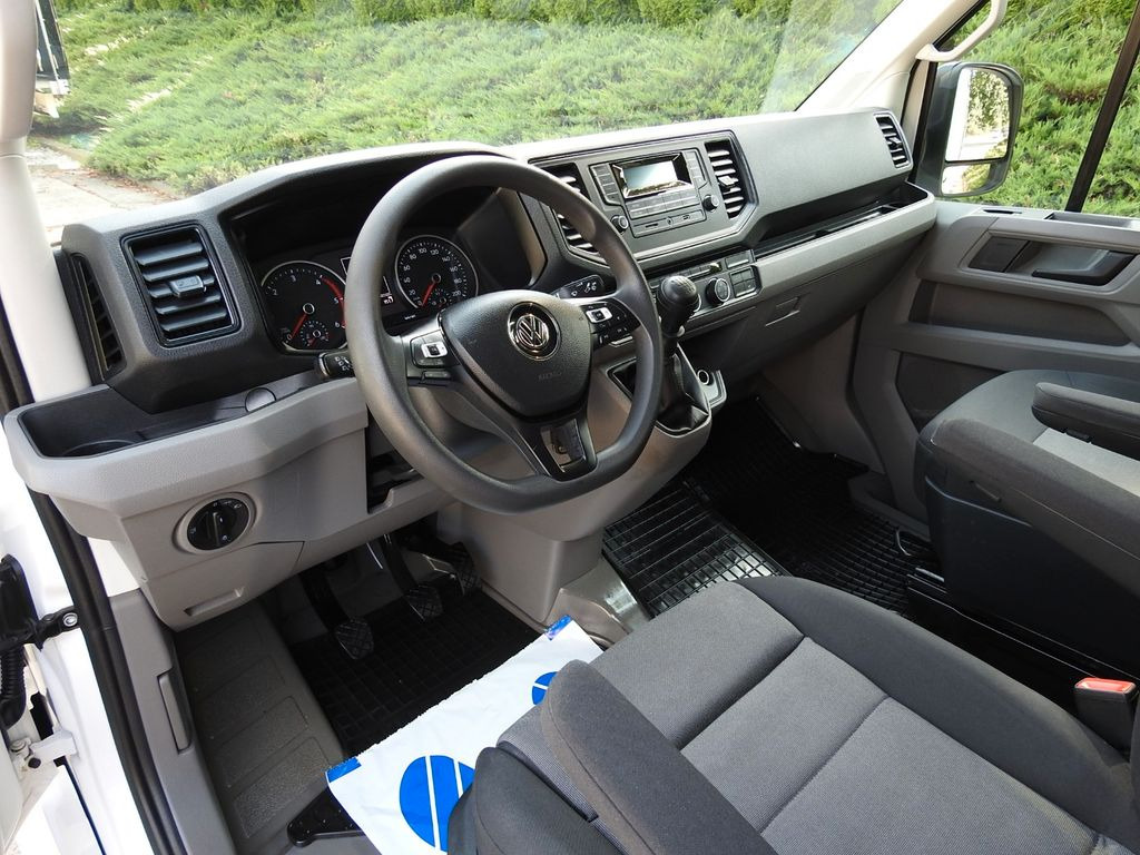 Volkswagen CRAFTER PRITSCHE PLANE 10 PALETTEN WEBASTO A/C - Curtain side van, Combi van: picture 2 Volkswagen CRAFTER PRITSCHE PLANE 10 PALETTEN WEBASTO A/C - Curtain side van, Combi van: picture 2