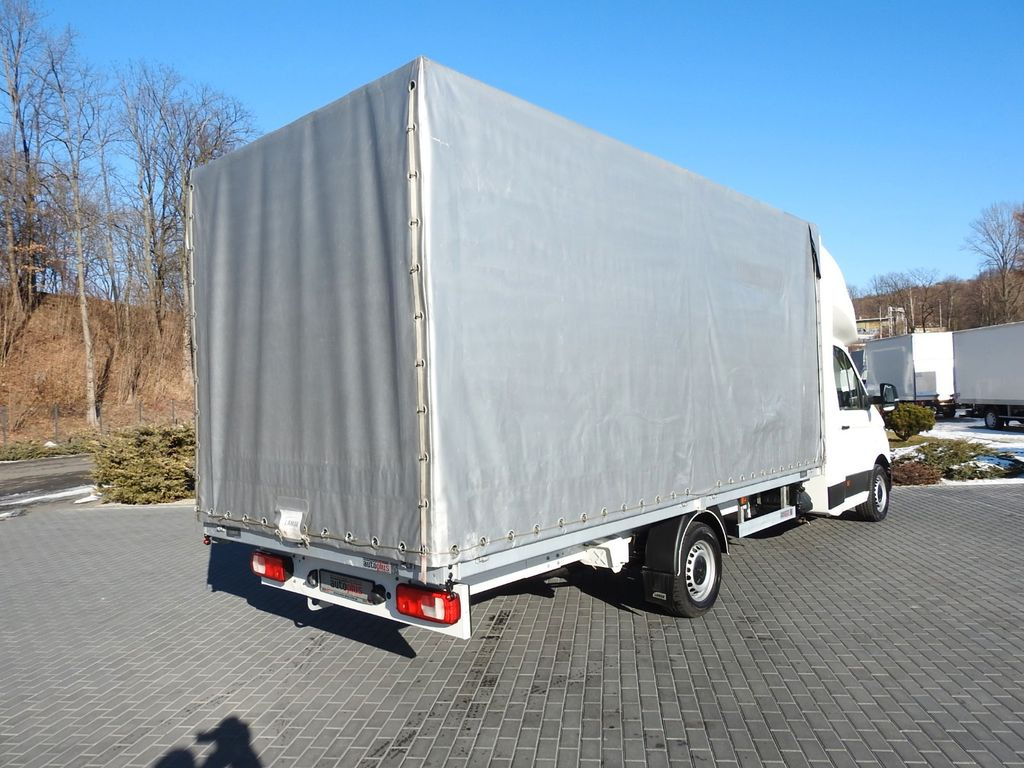 Volkswagen CRAFTER PRITSCHE PLANE 10 PALETTEN WEBASTO - Curtain side van: picture 3 Volkswagen CRAFTER PRITSCHE PLANE 10 PALETTEN WEBASTO - Curtain side van: picture 3