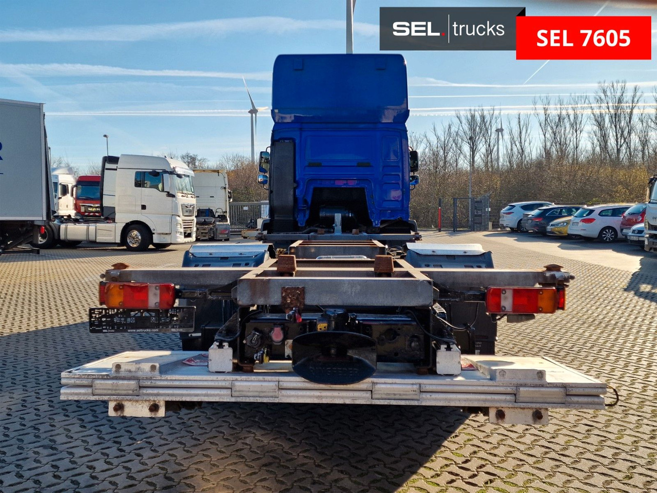 Container transporter/ Swap body truck MAN TGM 18.340 4X2 LL / Ladebordwand / 3 Betten: picture 6 Container transporter/ Swap body truck MAN TGM 18.340 4X2 LL / Ladebordwand / 3 Betten: picture 6