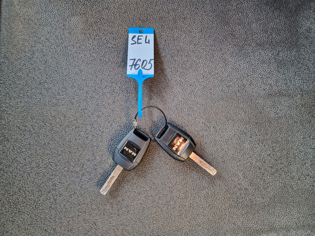 Container transporter/ Swap body truck MAN TGM 18.340 4X2 LL / Ladebordwand / 3 Betten: picture 26 Container transporter/ Swap body truck MAN TGM 18.340 4X2 LL / Ladebordwand / 3 Betten: picture 26