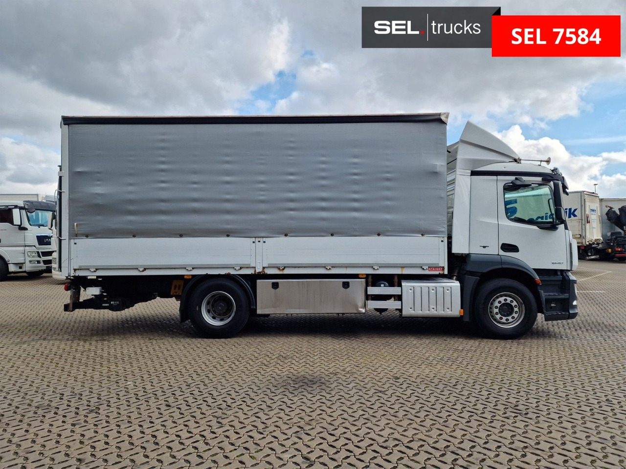 Mercedes-Benz Antos 1840 / Ladebordwand - Curtainsider truck: picture 4 Mercedes-Benz Antos 1840 / Ladebordwand - Curtainsider truck: picture 4