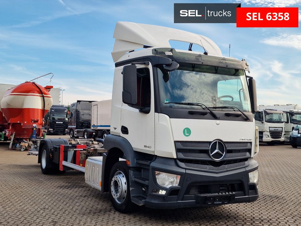 Mercedes-Benz Antos 1840 / Ladebordwand / Retarder - Container transporter/ Swap body truck: picture 3 Mercedes-Benz Antos 1840 / Ladebordwand / Retarder - Container transporter/ Swap body truck: picture 3